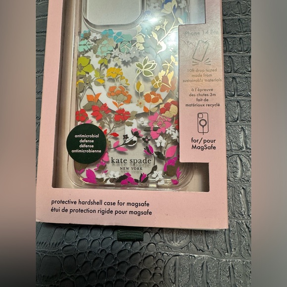 kate spade NY Protective Hardshell - Picture 3 of 4